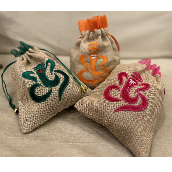 JuteCottage: Buy Dobby Sling Big Natural ,Jute Bottle Bags ,Jute wallet  online in India | Jute bags, Jute handbags, Printed bags